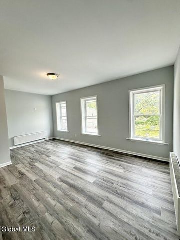 28 Albany Street, Albany, NY 12204