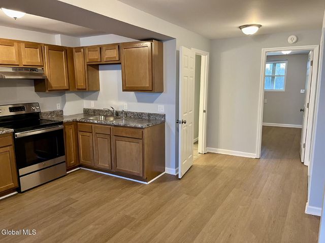 28 Albany Street, Albany, NY 12204