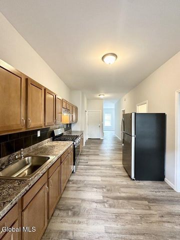 28 Albany Street, Albany, NY 12204