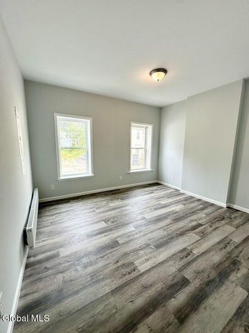 28 Albany Street, Albany, NY 12204