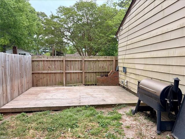 8333 Capeview AVE, Norfolk, VA 23518