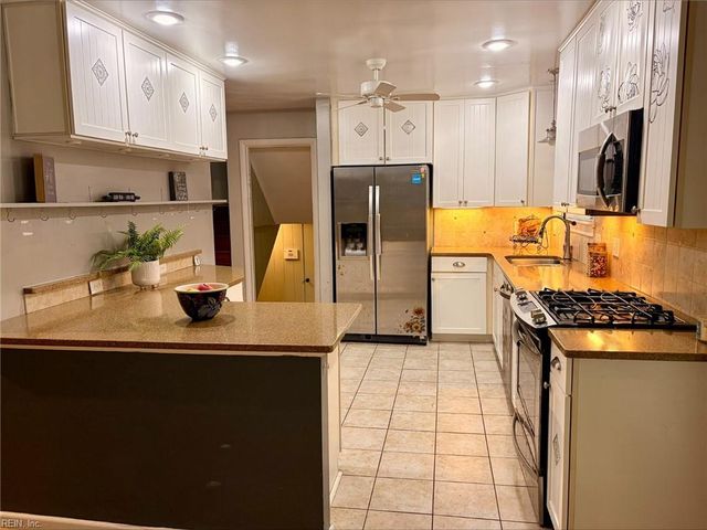 8333 Capeview AVE, Norfolk, VA 23518