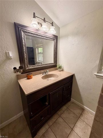 8333 Capeview AVE, Norfolk, VA 23518