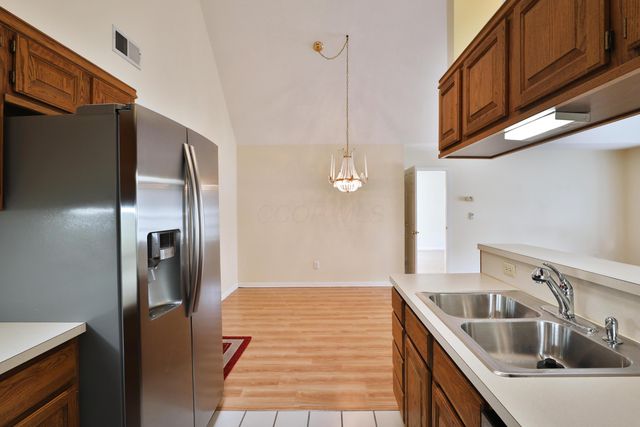 8380 Orchard Knoll Lane, Columbus, OH 43235