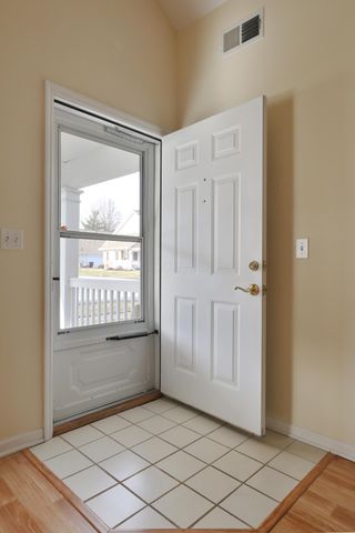 8380 Orchard Knoll Lane, Columbus, OH 43235