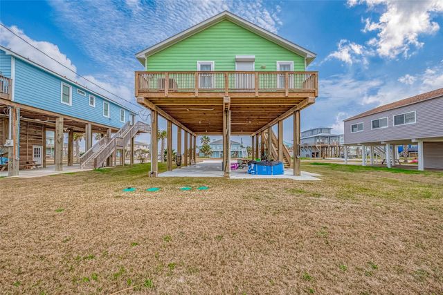 119 Doubloon Drive, Freeport, TX 77541