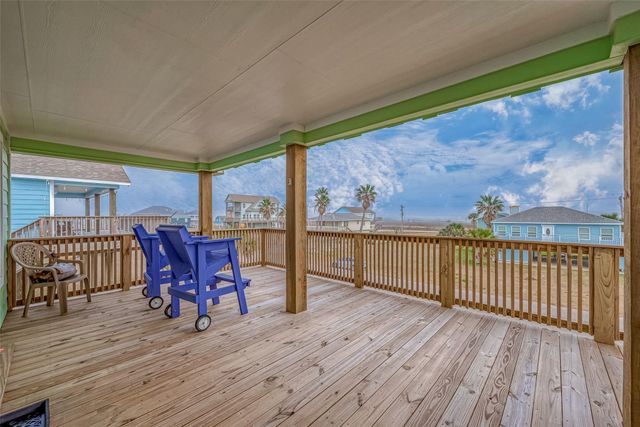 119 Doubloon Drive, Freeport, TX 77541