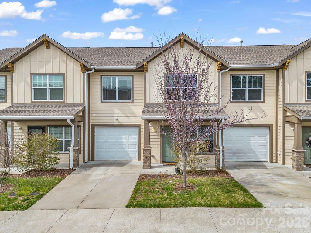 1106 Lynwood Forest Road, Arden, NC 28704