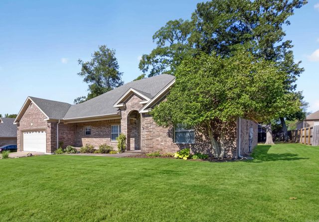 24 Crosswinds Drive, Cabot, AR 72023