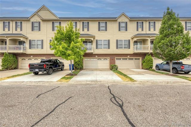1569 E Lakeview Lane, Canton, MI 48187