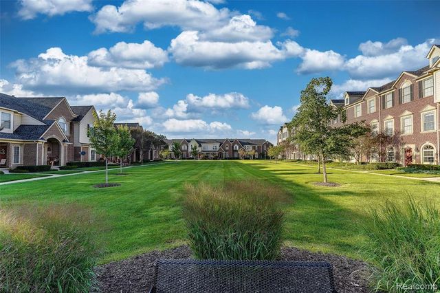 1569 E Lakeview Lane, Canton, MI 48187