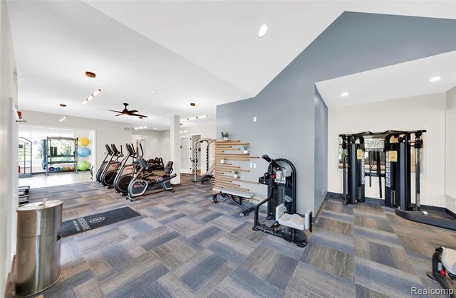 1569 E Lakeview Lane, Canton, MI 48187