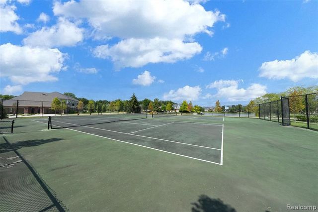 1569 E Lakeview Lane, Canton, MI 48187