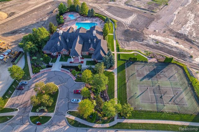 1569 E Lakeview Lane, Canton, MI 48187