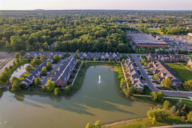 1569 E Lakeview Lane, Canton, MI 48187