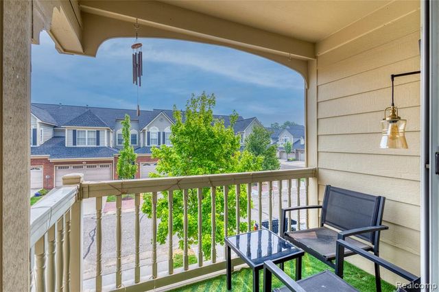 1569 E Lakeview Lane, Canton, MI 48187