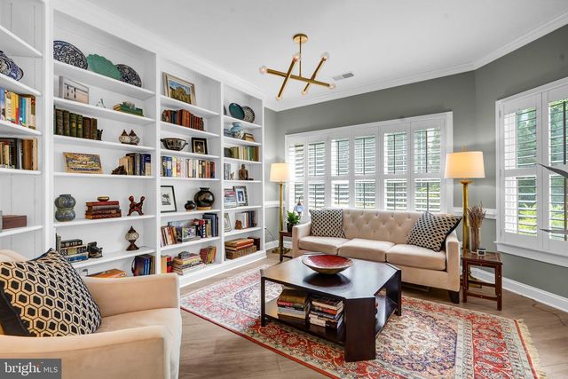 6719 TENNYSON DR, Mclean, VA 22101