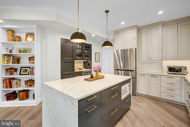 6719 TENNYSON DR, Mclean, VA 22101