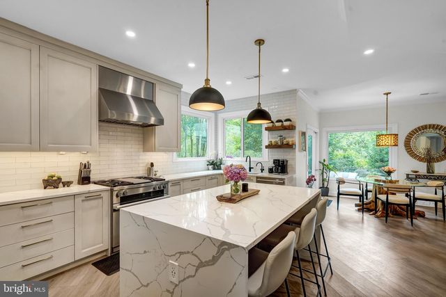 6719 TENNYSON DR, Mclean, VA 22101
