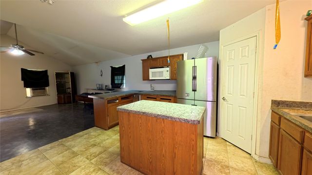 390 N Martin Luther King Drive, Ames, TX 77575