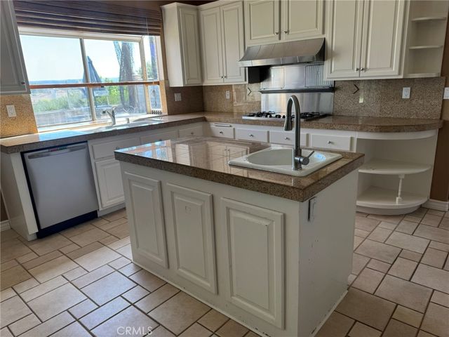 23799 Via Segovia, Murrieta, CA 92562