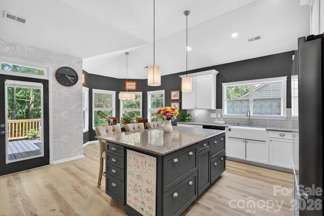 11219 Isthmus Court, Charlotte, NC 28215