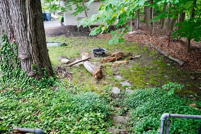 95 Pelham St 3, Methuen, MA 01844