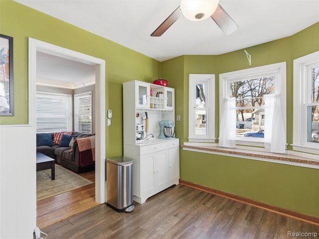 922 N Maple Avenue, Royal Oak, MI 48067