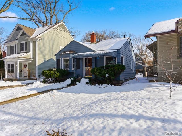 922 N Maple Avenue, Royal Oak, MI 48067