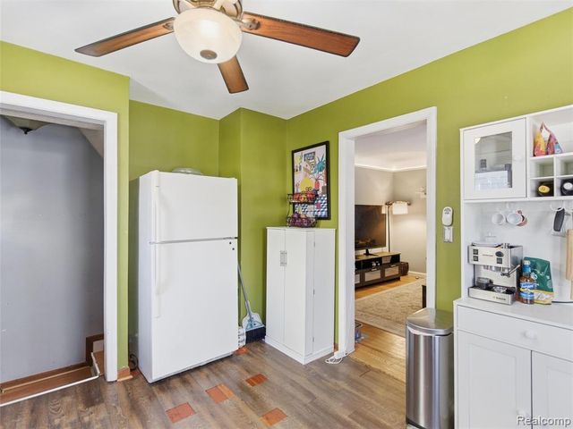 922 N Maple Avenue, Royal Oak, MI 48067