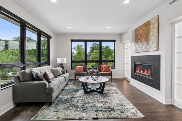 222 Ferndale Road S 206, Wayzata, MN 55391