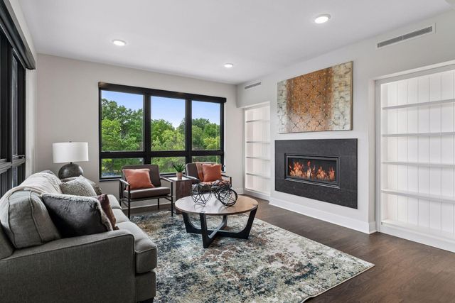 222 Ferndale Road S 206, Wayzata, MN 55391