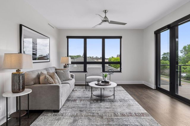 222 Ferndale Road S 206, Wayzata, MN 55391