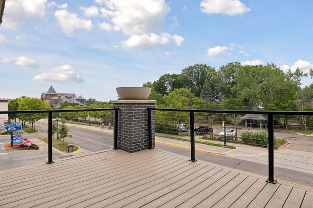 222 Ferndale Road S 206, Wayzata, MN 55391
