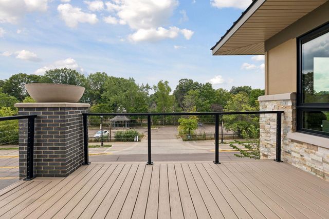 222 Ferndale Road S 206, Wayzata, MN 55391