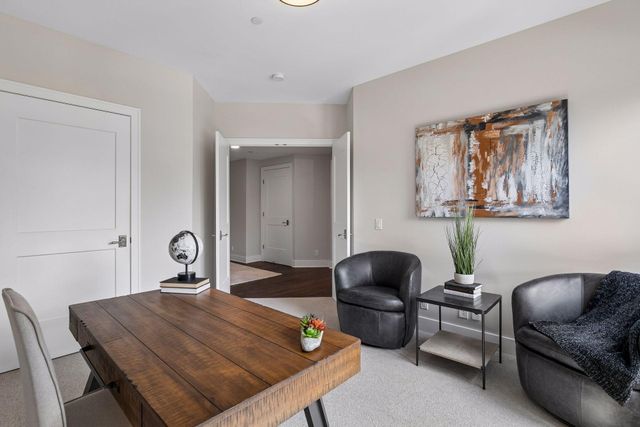 222 Ferndale Road S 206, Wayzata, MN 55391