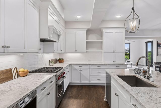 222 Ferndale Road S 206, Wayzata, MN 55391