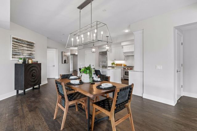 222 Ferndale Road S 206, Wayzata, MN 55391