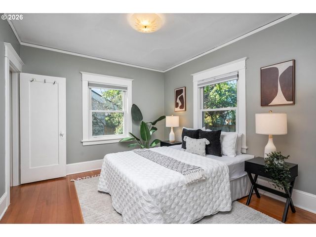 303 Se 86TH Ave, Portland, OR 97216