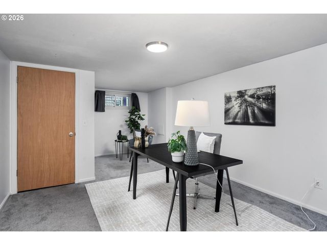 303 Se 86TH Ave, Portland, OR 97216