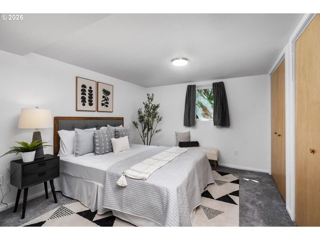 303 Se 86TH Ave, Portland, OR 97216