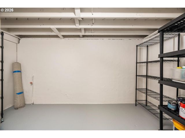 303 Se 86TH Ave, Portland, OR 97216