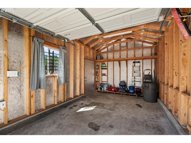 303 Se 86TH Ave, Portland, OR 97216