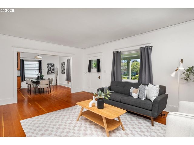 303 Se 86TH Ave, Portland, OR 97216