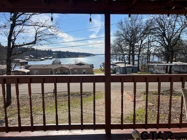 17323 Lakeview Dr, Flint, TX 75762