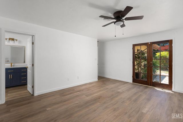 2529 Innisfree Drive, Bakersfield, CA 93309
