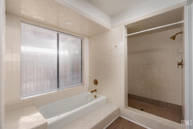 2529 Innisfree Drive, Bakersfield, CA 93309