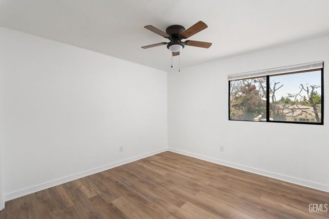 2529 Innisfree Drive, Bakersfield, CA 93309