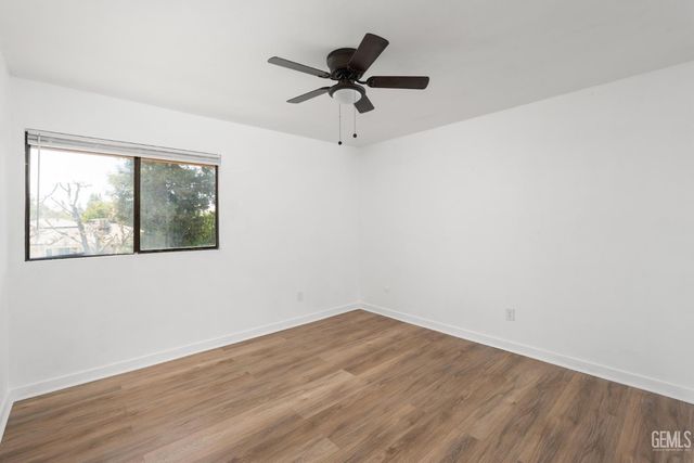 2529 Innisfree Drive, Bakersfield, CA 93309