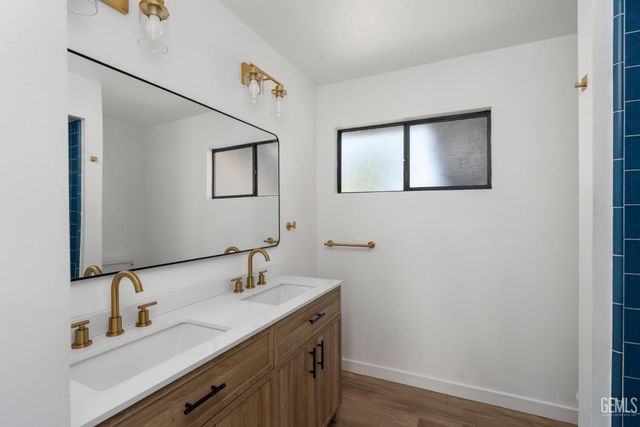 2529 Innisfree Drive, Bakersfield, CA 93309